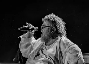 Η νέα σκηνική πρόταση του Σταμάτης Κραουνάκης πάνω στη «Λυσιστράτη»